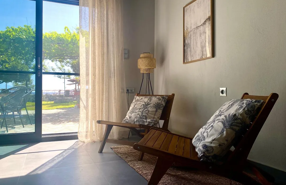 Lounge corner with garden view